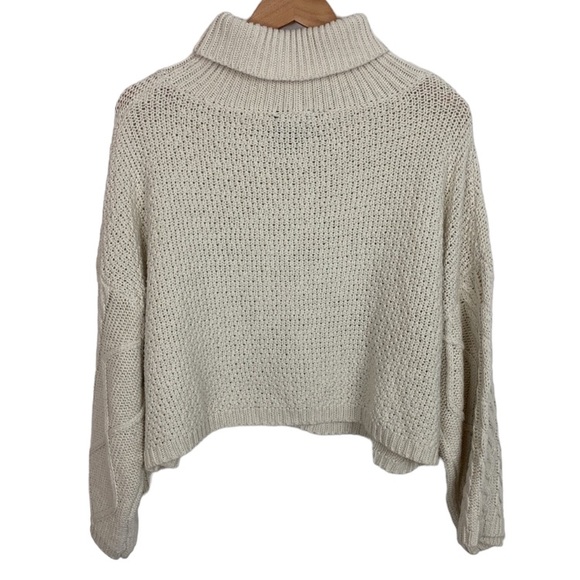 Cream Chunky Knit Cropped Turtleneck Sweater - Picture 5 of 11